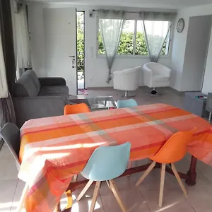 Au Domaine De Léa Hyères